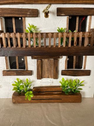 Buzón artesanal de madera