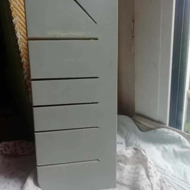 Ingletadora de plástico duro Dexter Regalo radio