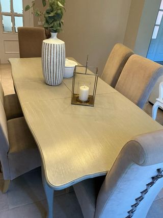 Mesa y 6 sillas de comedor