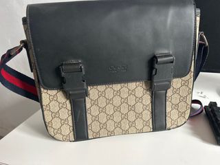 Bandolera Gucci GG Supreme Negra y Beige