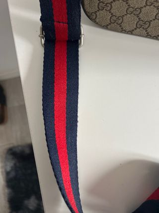 Bandolera Gucci GG Supreme Negra y Beige