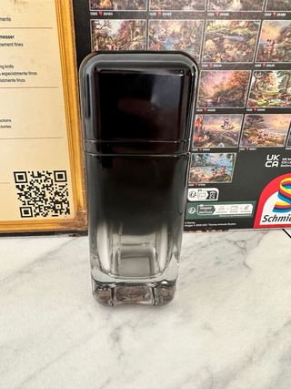 Frasco vacíoPerfume Carolina Herrera 212 VIP Negro