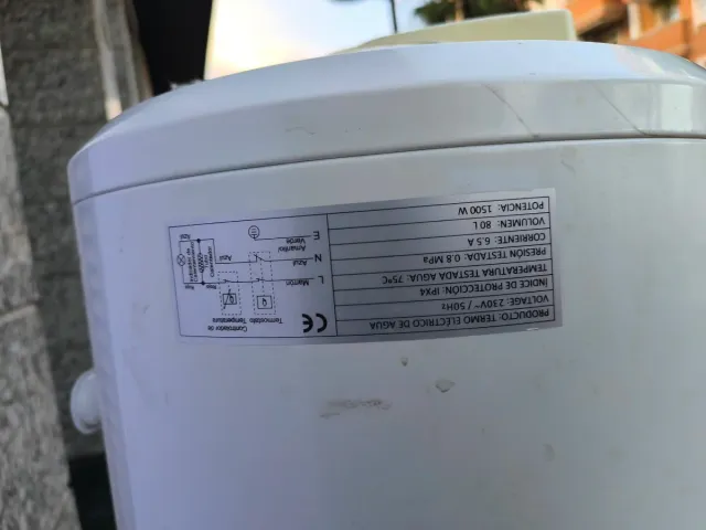 Termo Eléctrico 80L