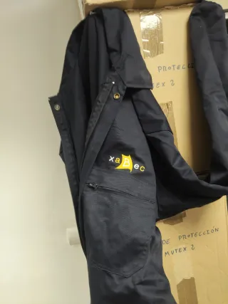 Mono de trabajo azul marino