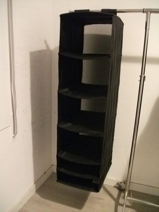 Estanterías Ikea, estantes burra, colgadores, etc.