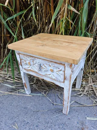 Mesita auxiliar Shabby Chic pino viejo