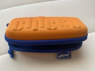 Occhiali da sole per bambini rossi e neri + custodia