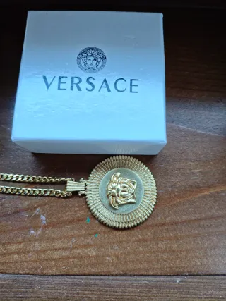 Colgante Versace Medusa Dorado