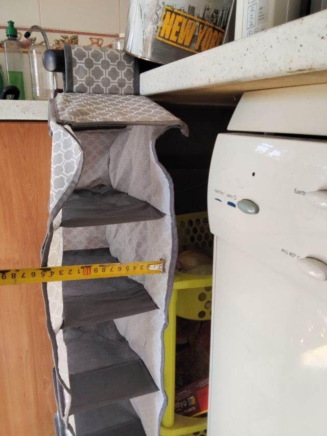 Organizador de tela gris y beige