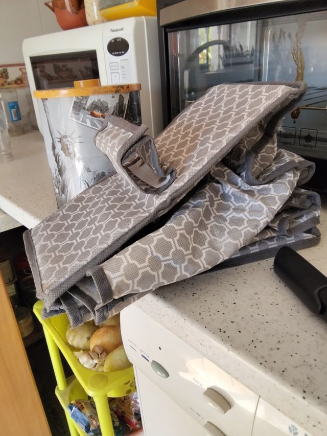 Organizador de tela gris y beige