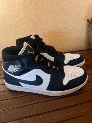 Jordan 1 Mid Zapatillas Azul marino y Blancas