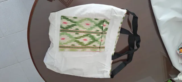 Bolsas de ropa con varios estampados