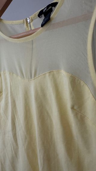 Blusa H&M sin mangas amarilla