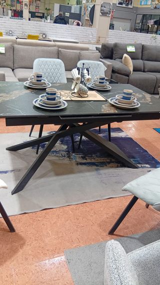 Mesa extensible efecto mármol
