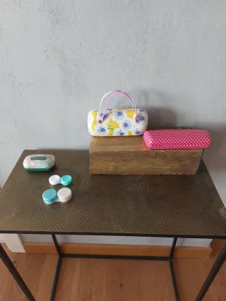 Set 2 custodia occhiali 2 porta lenti a contatto 1