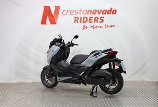 Yamaha XMAX 125 TECH MAX +
