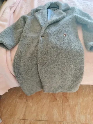 Abrigo de borreguito gris