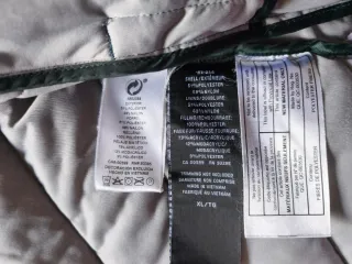 Abrigo de invierno color verde azulado