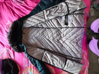 Abrigo de invierno color verde azulado