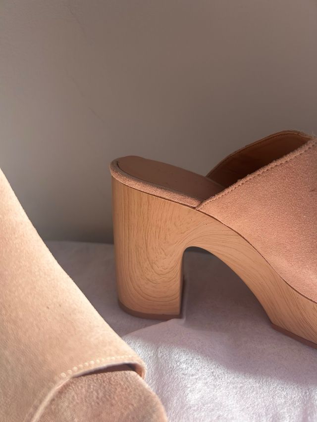 Zuecos Zara Beige Madera