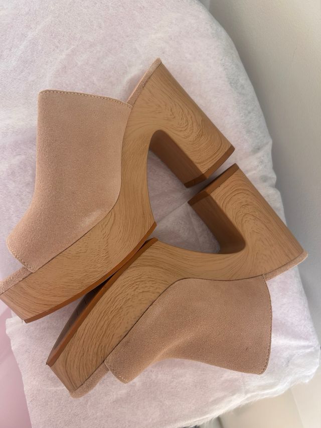 Zuecos Zara Beige Madera