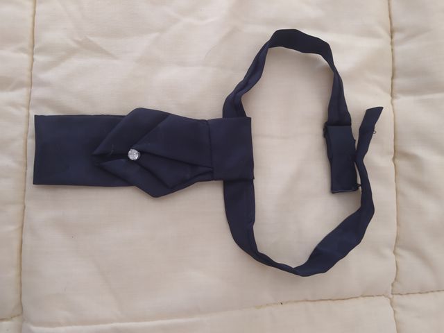 Cravatta nera in tessuto