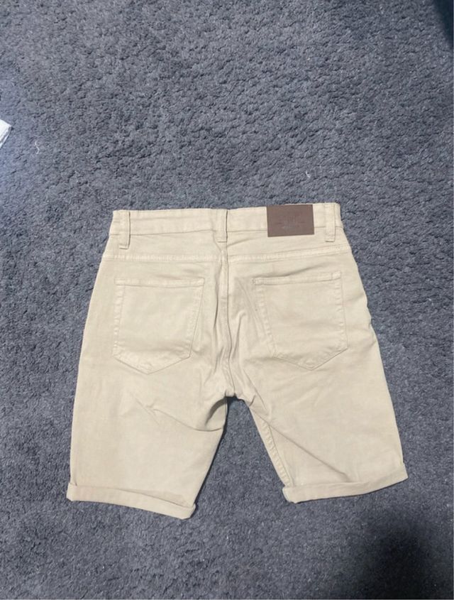 Pantalón corto beige talla M