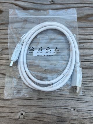 Cable DisplayPort Blanco sin usar