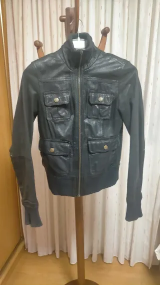 Chaqueta Cuero Negra Bershka