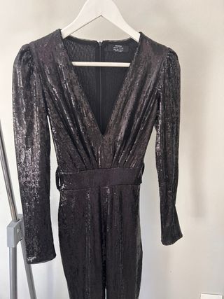 Mono Bershka lentejuelas negro