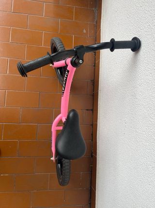 Bici sin pedales rosa Sawyer