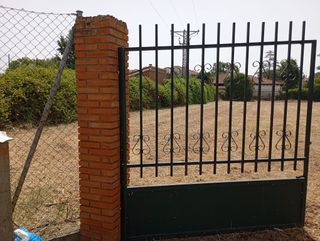 1 / 5 Camino Viejo de Simancas Valladolid