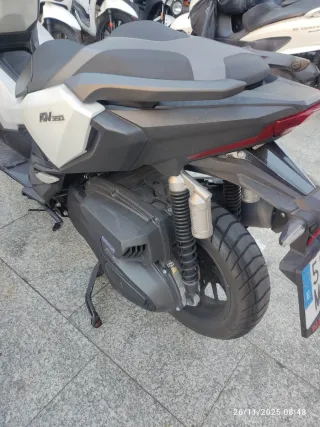Honda ADV 350 Blanca