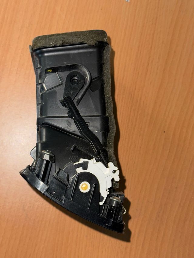 Aireador Kia Ceed 97490A2000WK