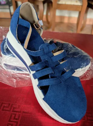 Sandalias plataforma color azul, talla 37