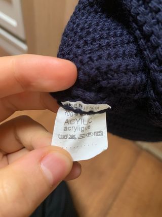 Maglione blu in maglia