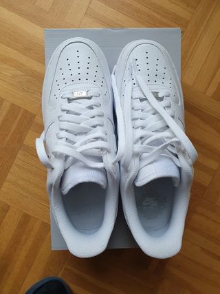 Nike Air Force 1 '07 Blancas Talla 43