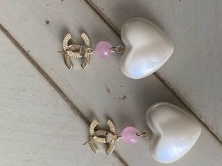 Pendientes Chanel Corazón Perla y Cristal Dorado