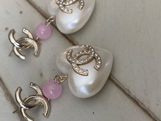 Pendientes Chanel Corazón Perla y Cristal Dorado