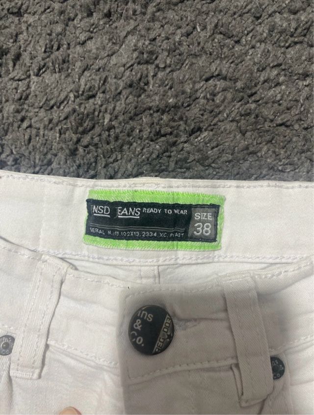 Pantalones cortos vaqueros blancos