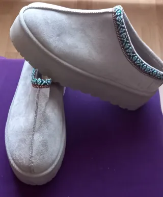 Zapatos/Botines ante taupé. Nuevos a estrenar!!