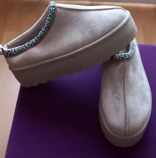 Zapatos/Botines ante taupé. Nuevos a estrenar!!