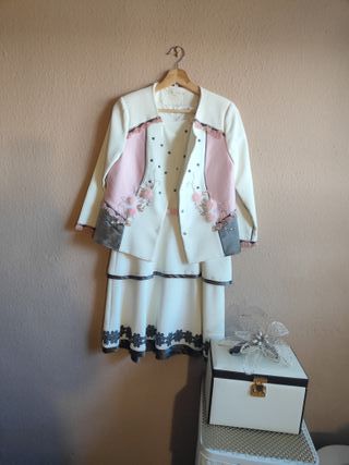 Traje de chaqueta y falda señora