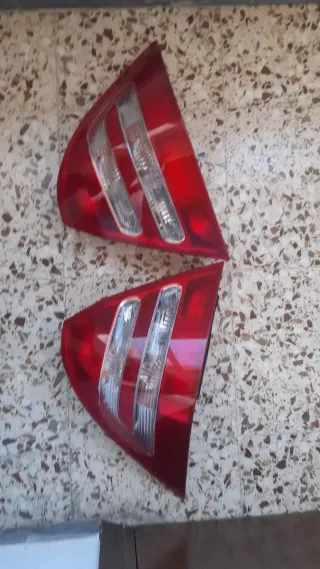 Pilotos Traseros Coche