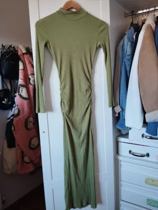 Vestido largo ajustado de manga larga