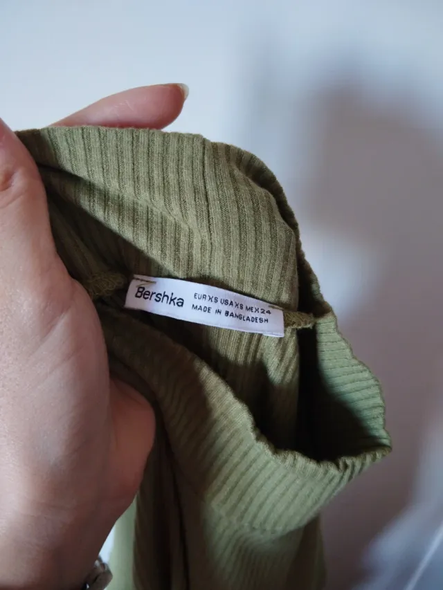 Vestido largo ajustado de manga larga