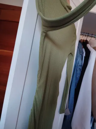 Vestido largo ajustado de manga larga