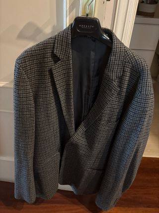 Americana Adolfo Dominguez Gris, estado impecable