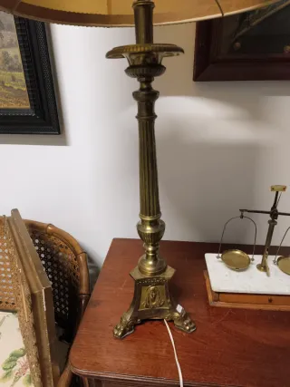 Lámpara de mesa antigua Iglesia