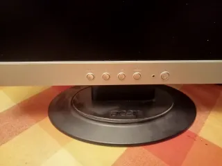 Monitor Acer Plata y Negro de 15 pulgadas